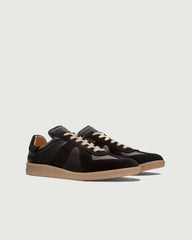 GAT | Black / Gum